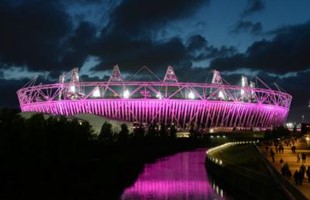 Olympic Stadium (London) Illuminated 3 August 2012 Sized For Website Thumbnail 400 266 75 S C1