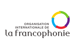 El logotipo de la Organization Internationale de la Francophonie: el texto negro "Organization Internationale de la Francophonie" junto a un anillo multicolor.