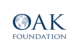 Le logo Oak Foundation - le texte bleu «Oak Foundation». À l'intérieur du «O» se trouve un globe.